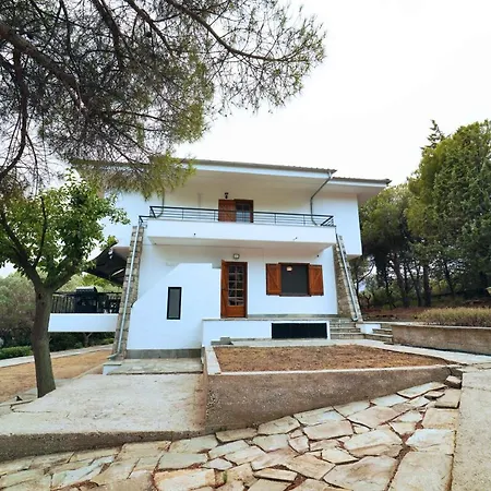 Petrino Villa *