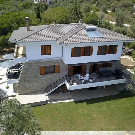 Villa Petrino Palaiontsiflikion